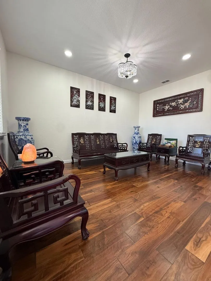 10133 Annie Street Elk Grove, CA 95757