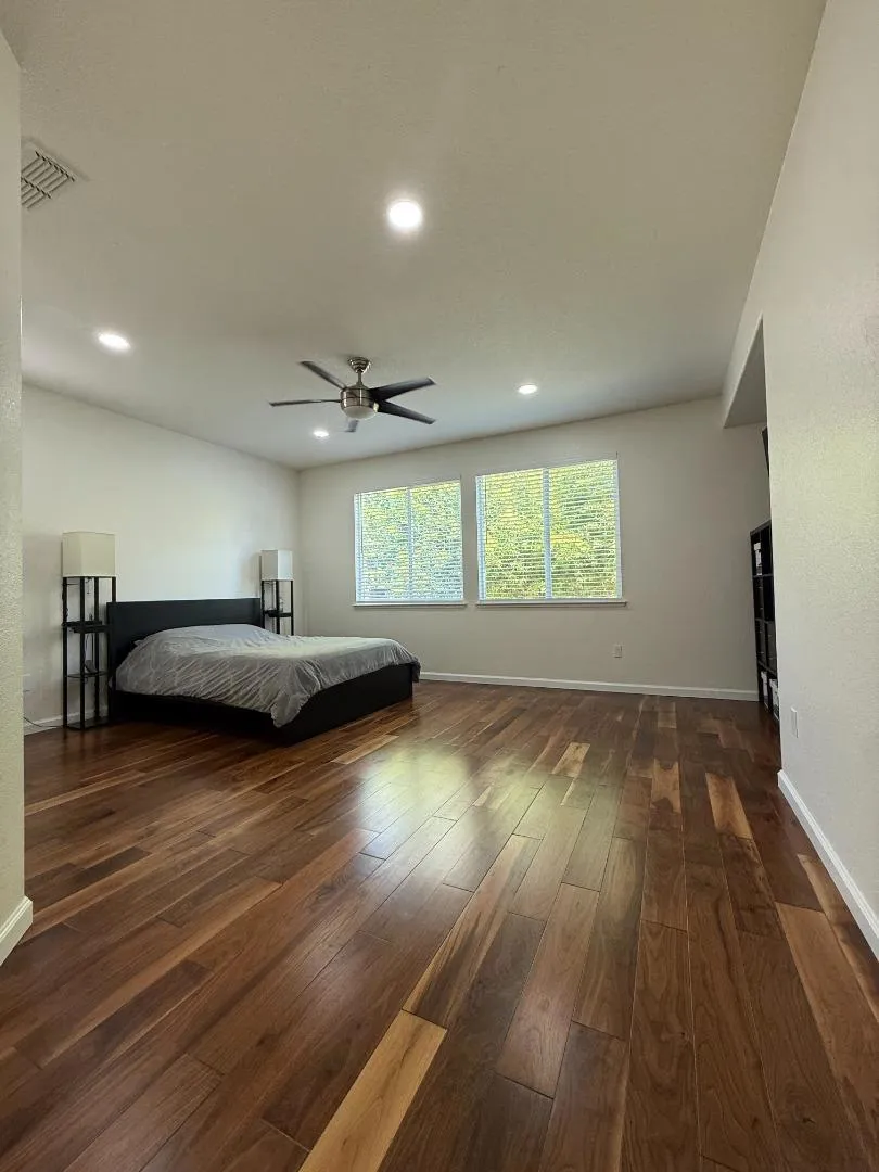 10133 Annie Street Elk Grove, CA 95757