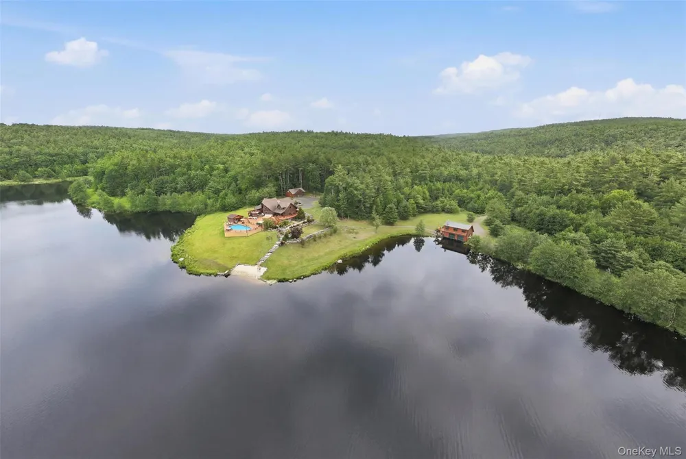 91 Crawford Road Barryville, NY 12719