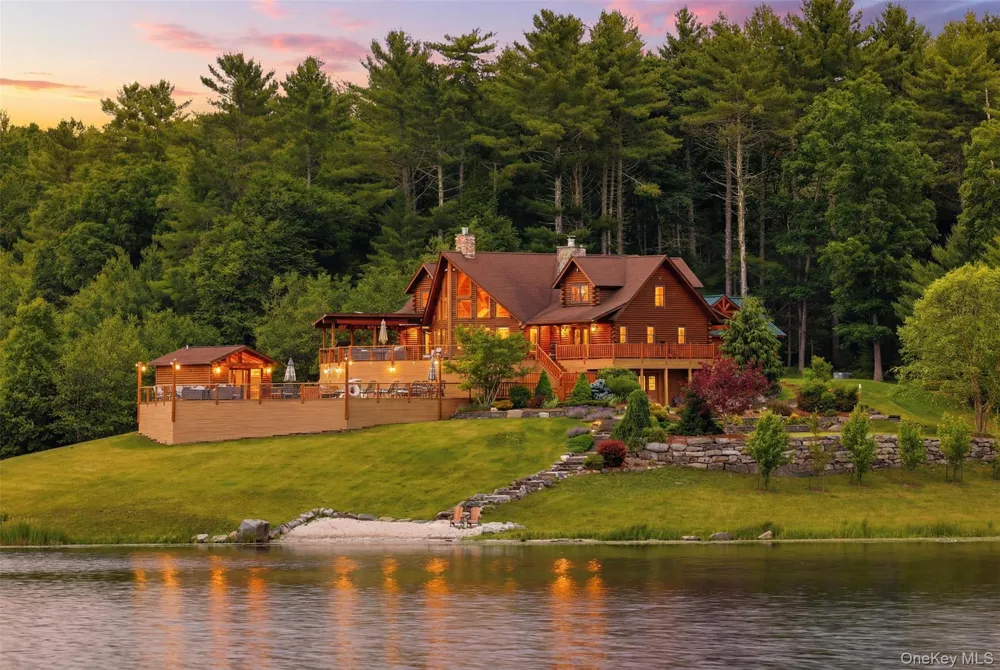 91 Crawford Road Barryville, NY 12719