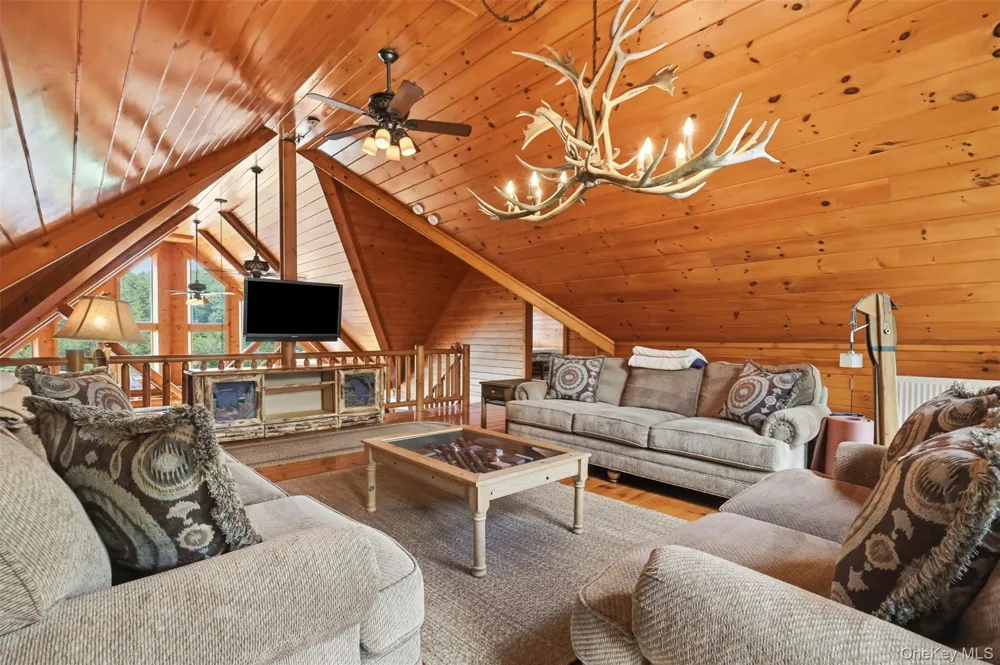 91 Crawford Road Barryville, NY 12719