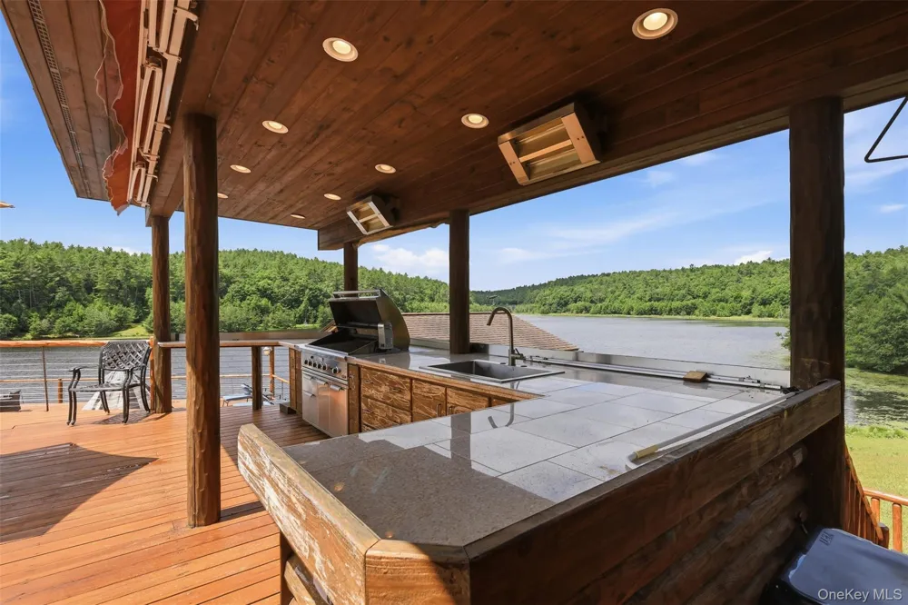 91 Crawford Road Barryville, NY 12719