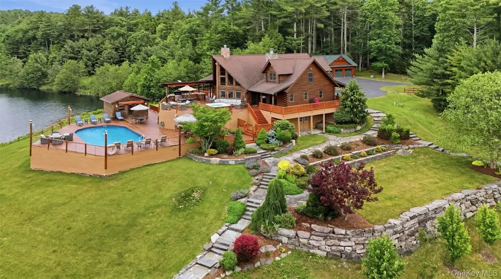 91 Crawford Road Barryville, NY 12719