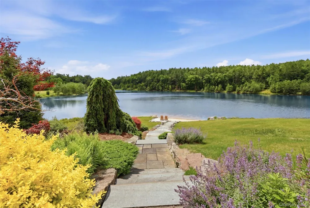 91 Crawford Road Barryville, NY 12719