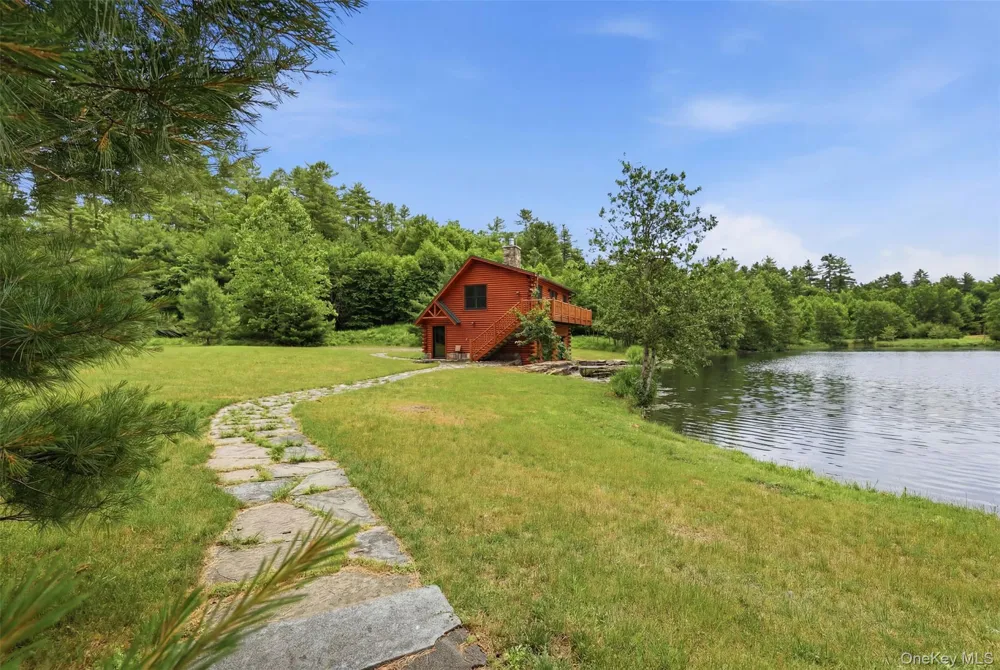 91 Crawford Road Barryville, NY 12719