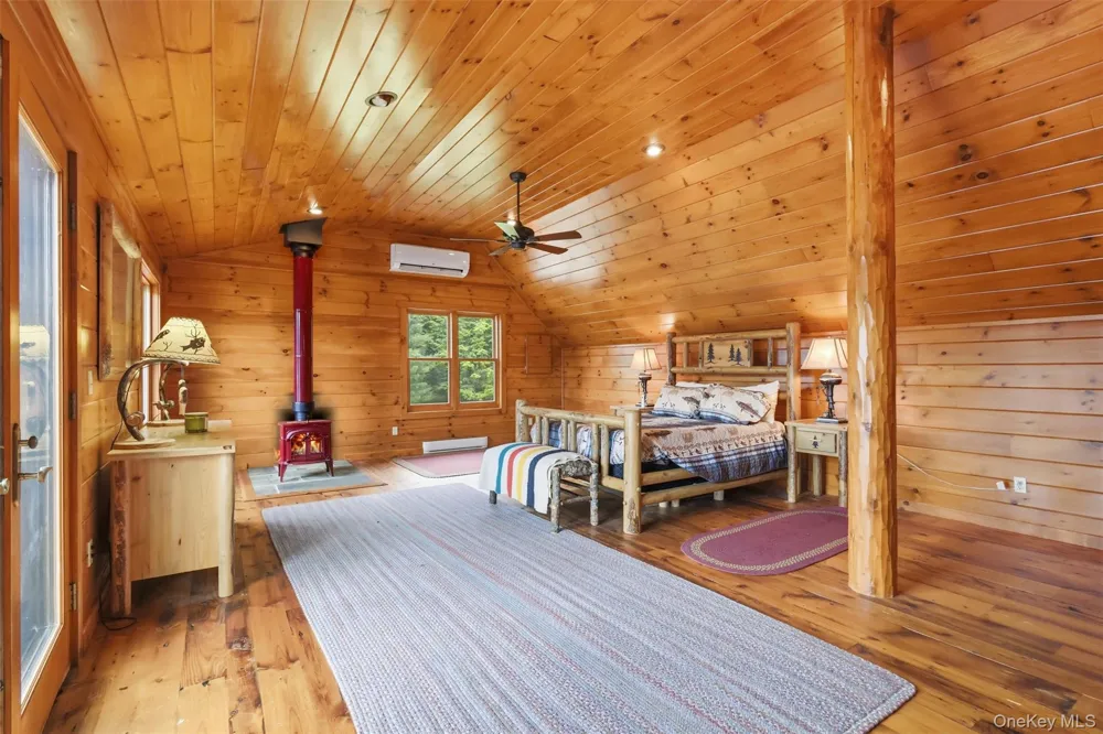91 Crawford Road Barryville, NY 12719