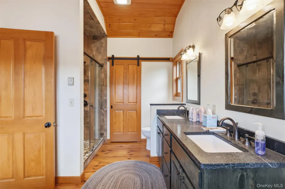91 Crawford Road Barryville, NY 12719