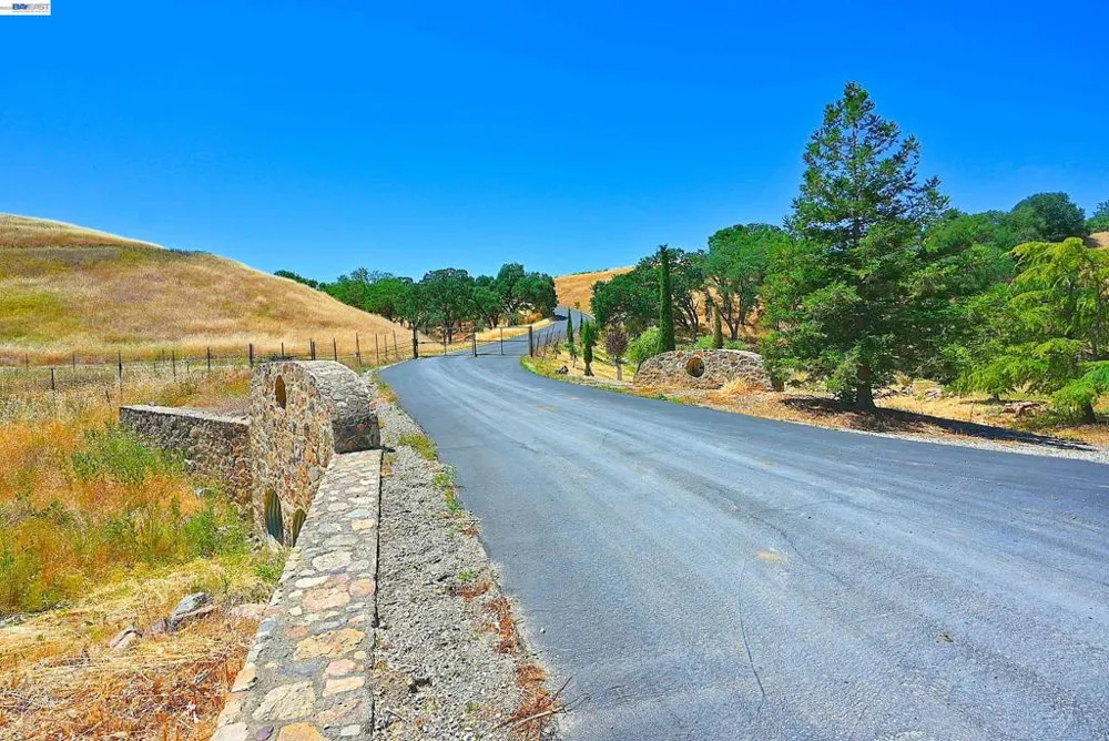 5625 Greenville Rd Livermore, CA 94550