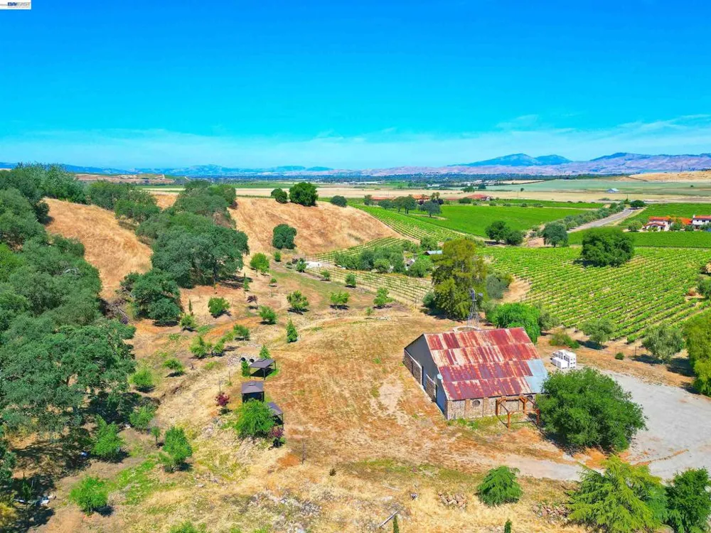 5625 Greenville Rd Livermore, CA 94550