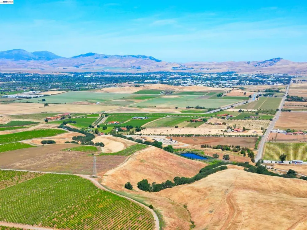 5625 Greenville Rd Livermore, CA 94550