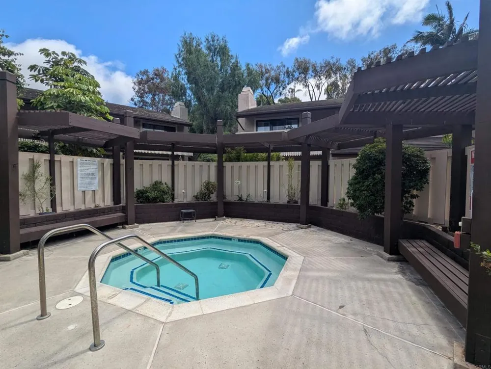 4608 Driftwood Circle Carlsbad, CA 92008