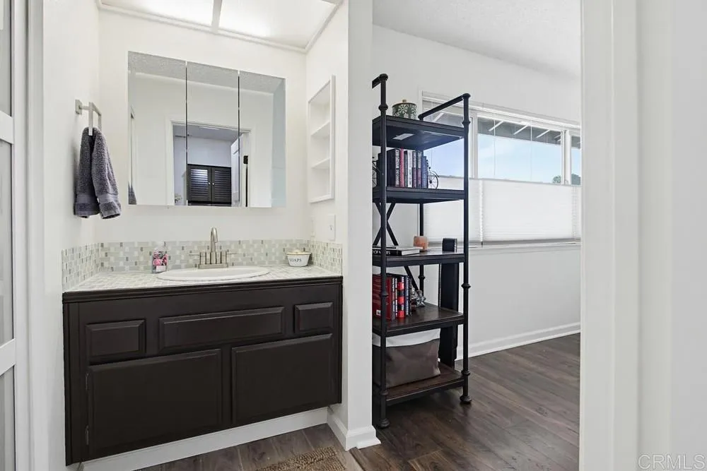 4608 Driftwood Circle Carlsbad, CA 92008