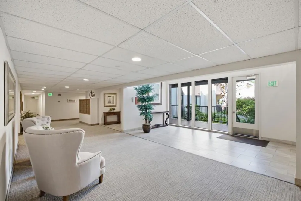 226 W Edith Avenue #33 Los Altos, CA 94022