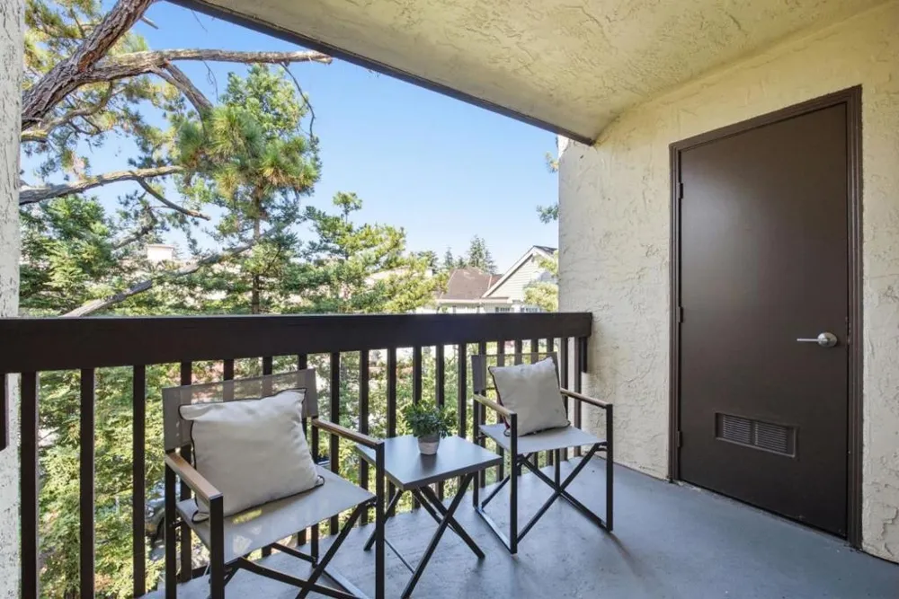 226 W Edith Avenue #33 Los Altos, CA 94022