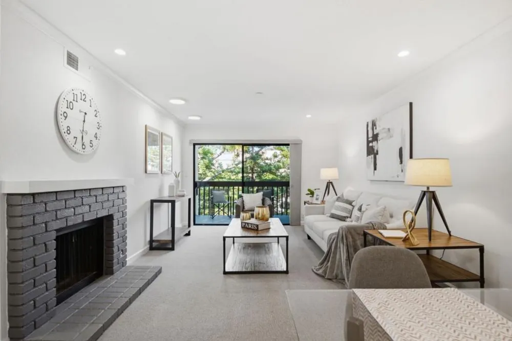 226 W Edith Avenue #33 Los Altos, CA 94022