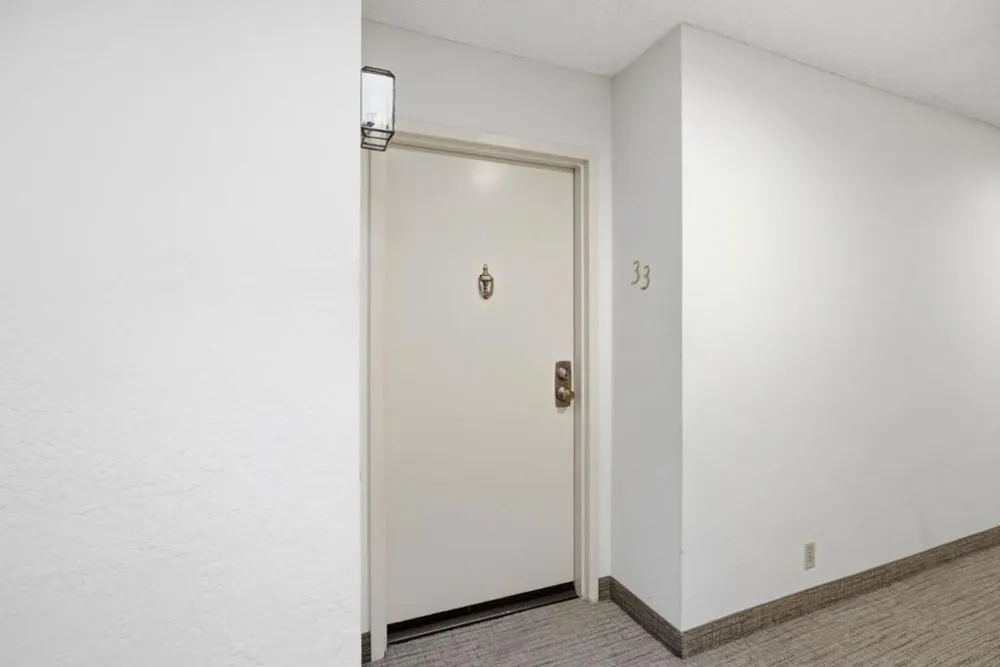 226 W Edith Avenue #33 Los Altos, CA 94022