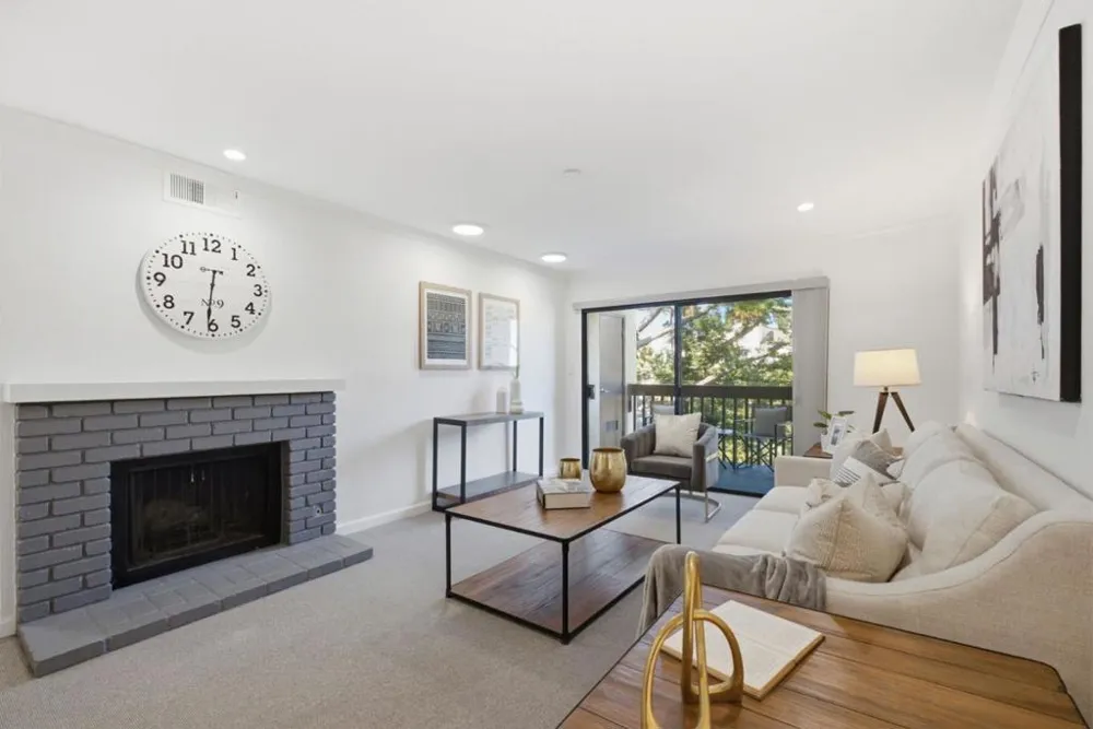 226 W Edith Avenue #33 Los Altos, CA 94022