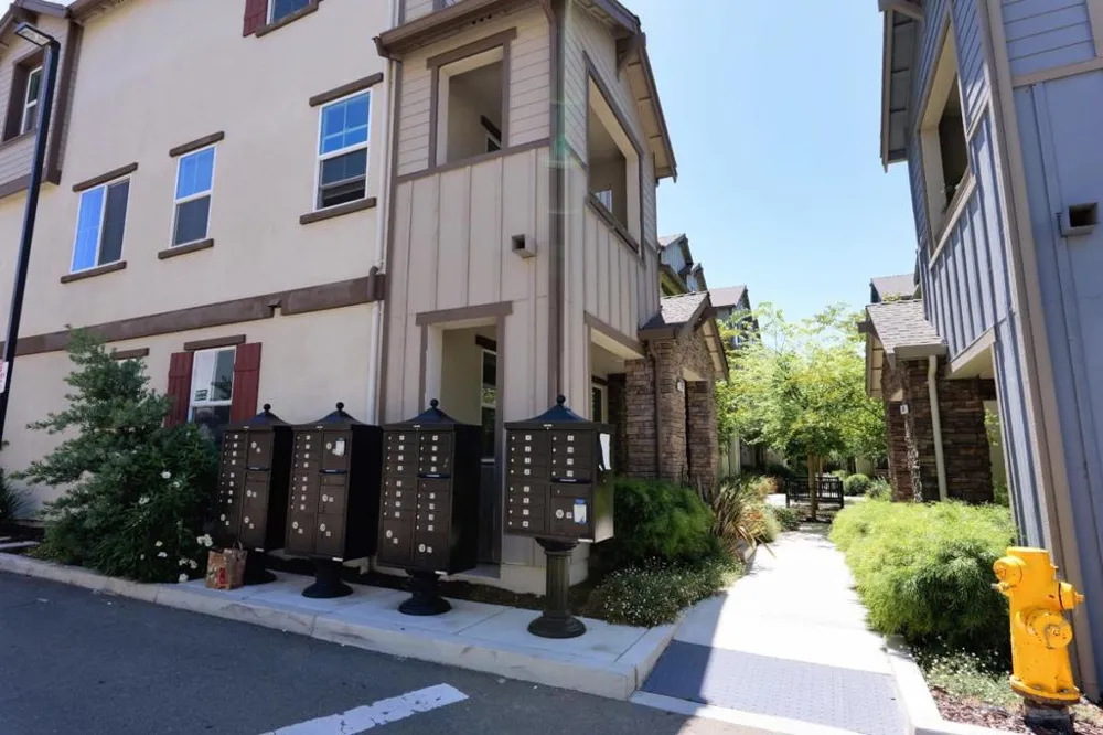 1746 Pedrozzi Livermore, CA 94551