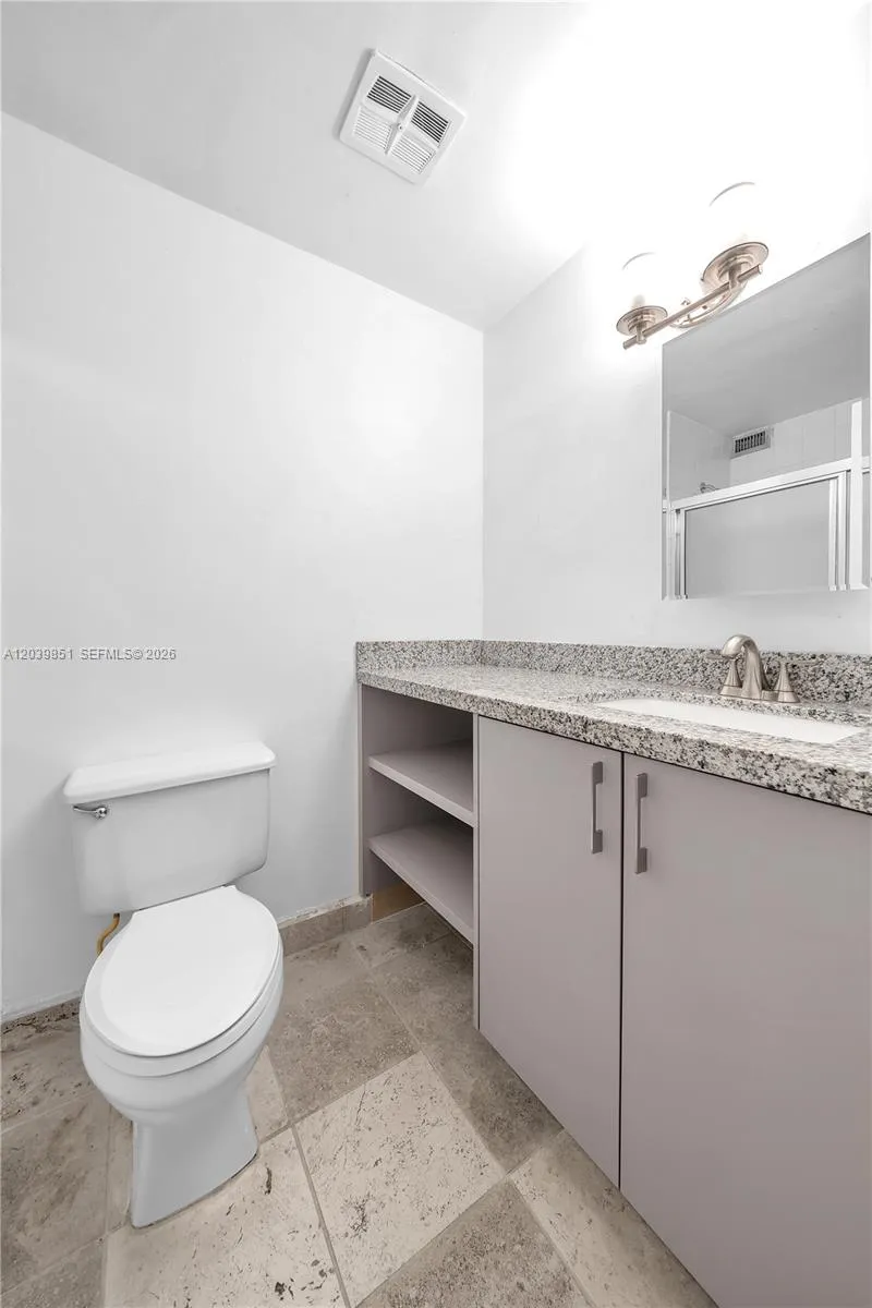 8650 SW 67th Ave #1010 Pinecrest, FL 33156