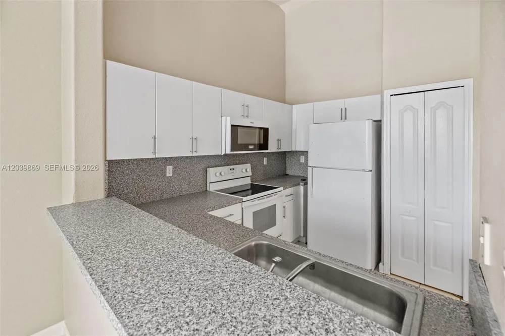 1692 SE 29th Ct #205 Homestead, FL 33035