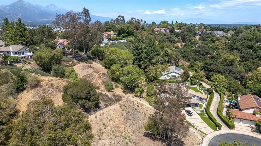 Via Estrella Pomona, CA 91768