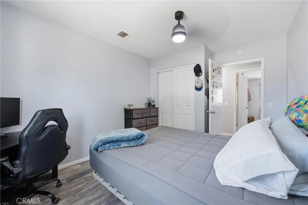 8954 E Avenue T14 Littlerock, CA 93543