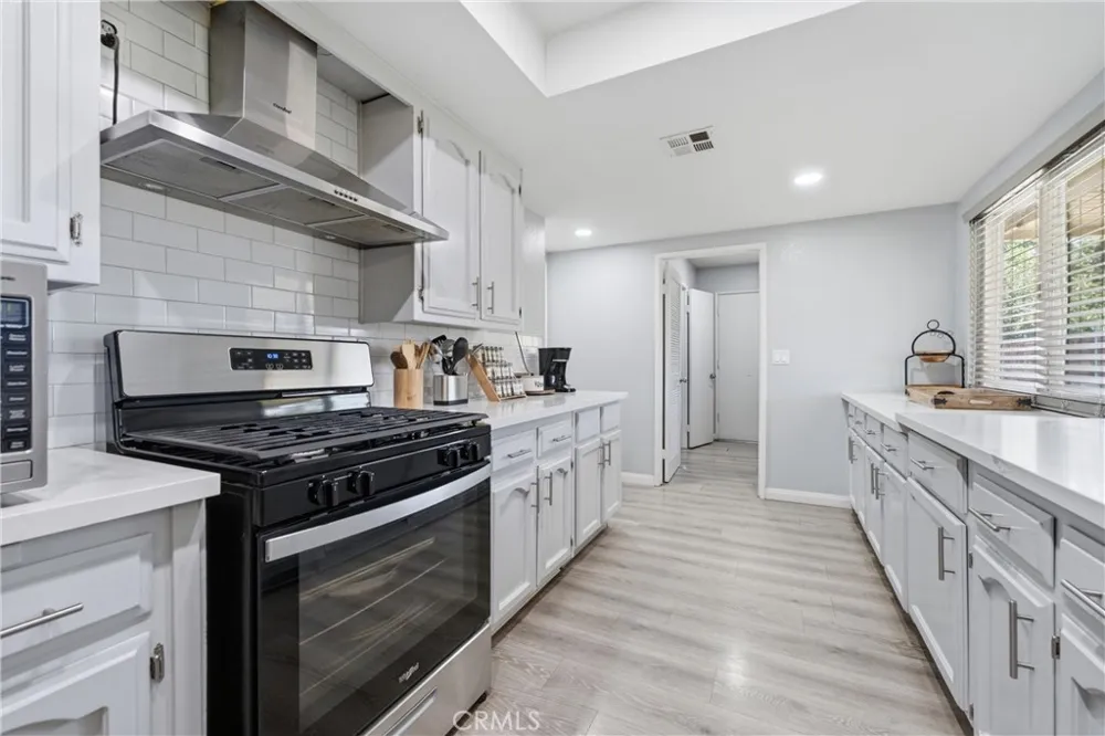 8954 E Avenue T14 Littlerock, CA 93543