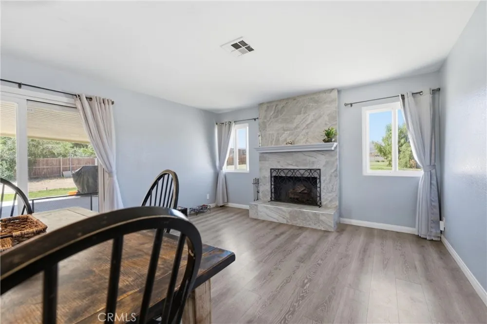 8954 E Avenue T14 Littlerock, CA 93543