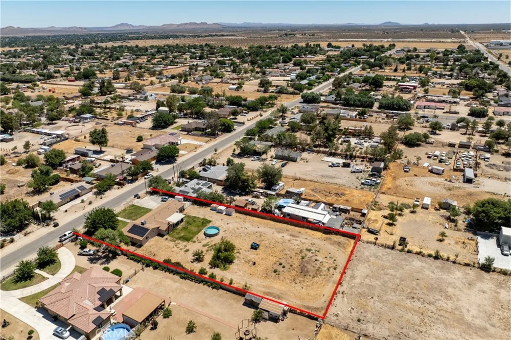 8954 E Avenue T14 Littlerock, CA 93543