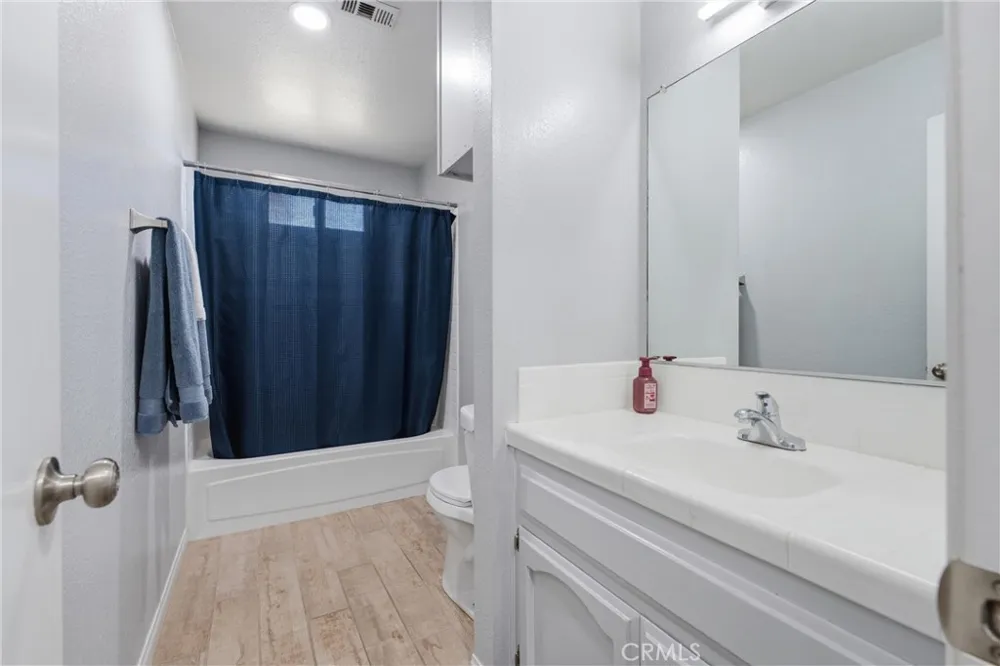 8954 E Avenue T14 Littlerock, CA 93543