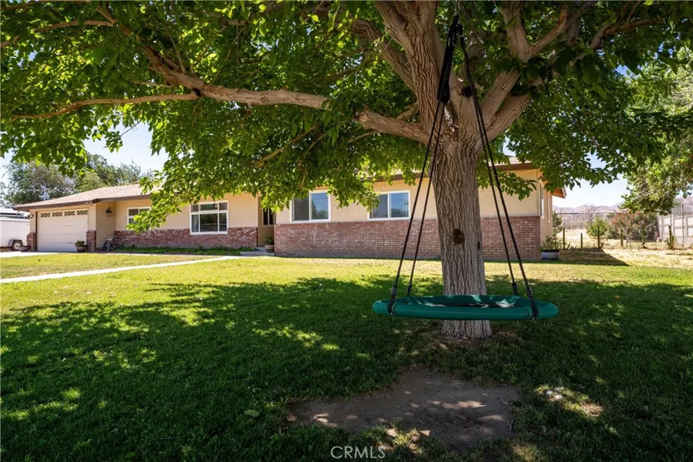8954 E Avenue T14 Littlerock, CA 93543