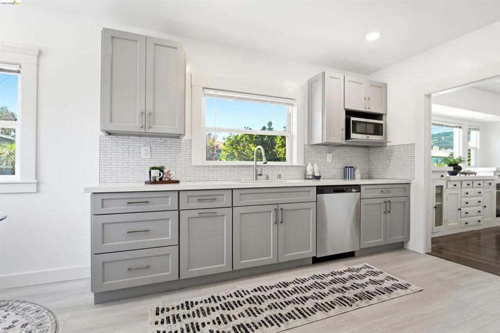 4203 Redding Oakland, CA 94619
