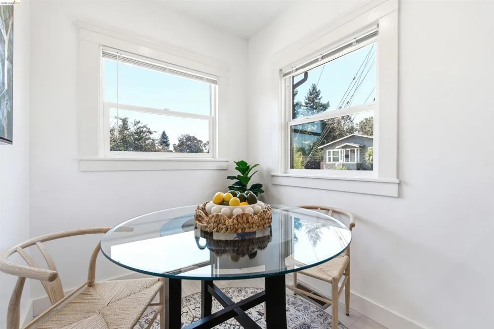 4203 Redding Oakland, CA 94619