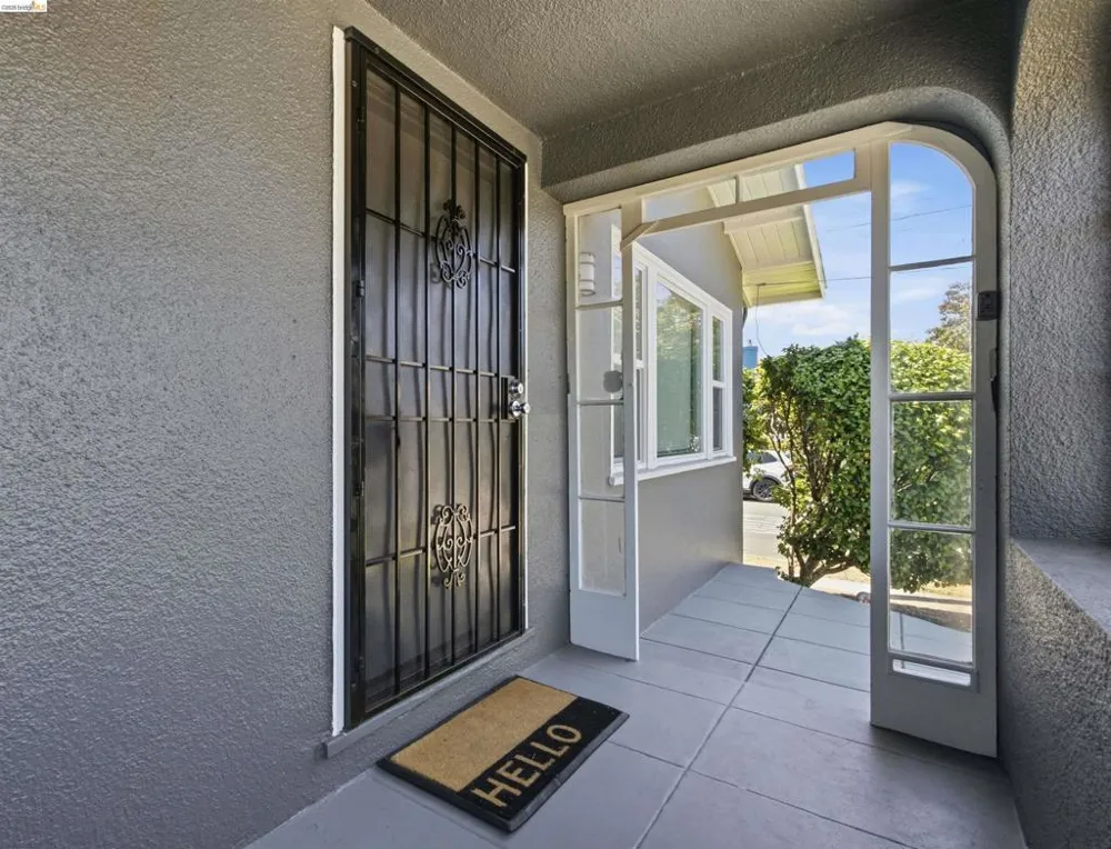 4203 Redding Oakland, CA 94619