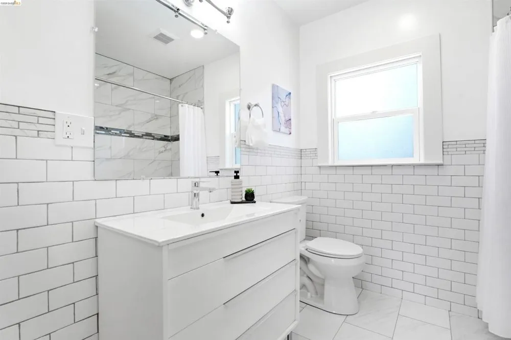 4203 Redding Oakland, CA 94619
