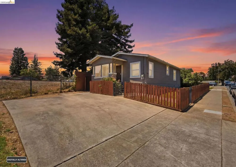 4203 Redding Oakland, CA 94619