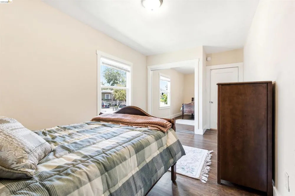 4203 Redding Oakland, CA 94619