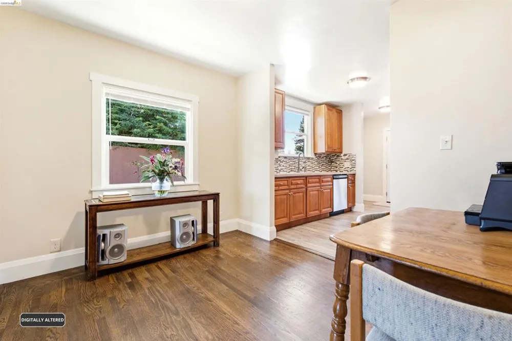4203 Redding Oakland, CA 94619