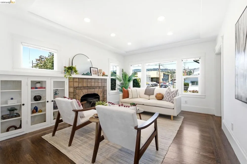 4203 Redding Oakland, CA 94619