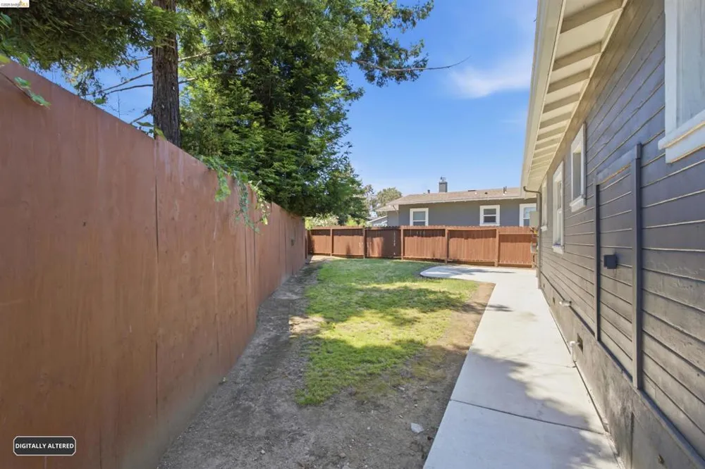 4203 Redding Oakland, CA 94619