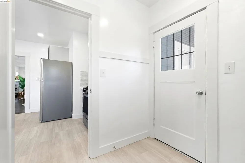 4203 Redding Oakland, CA 94619