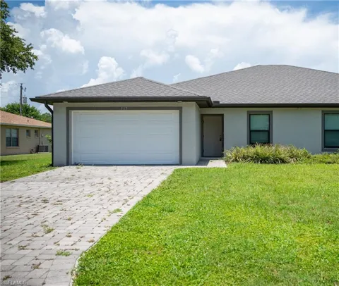 517 NE 24th Place