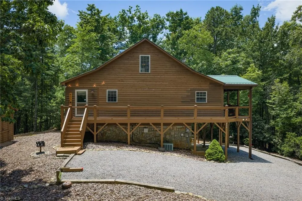 1987 Buck Mountain Road Purlear, NC 28665