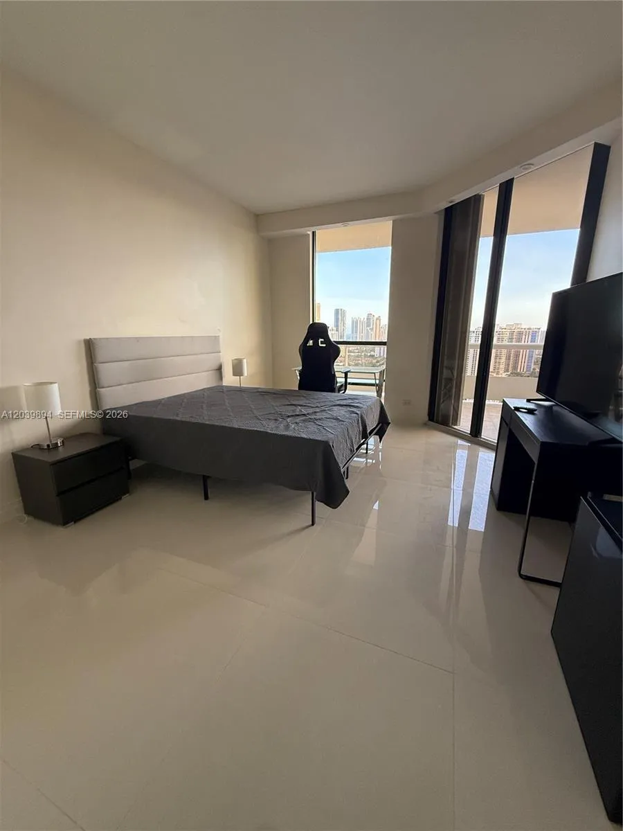 20191 E Country Club Dr #TS8 Aventura, FL 33180