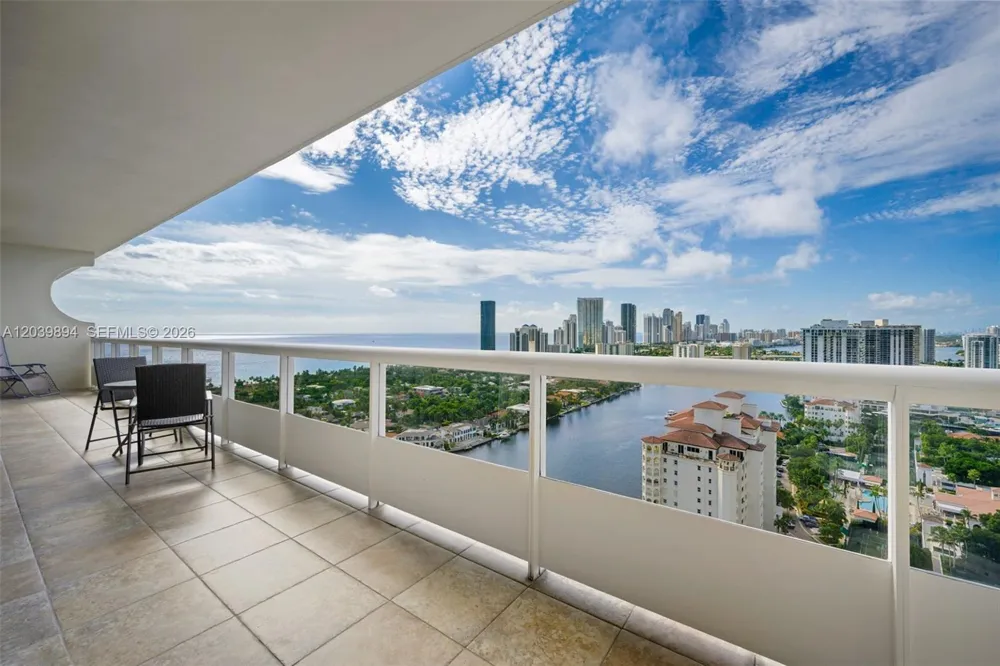 20191 E Country Club Dr #TS8 Aventura, FL 33180