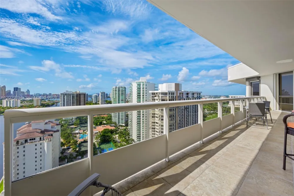20191 E Country Club Dr #TS8 Aventura, FL 33180