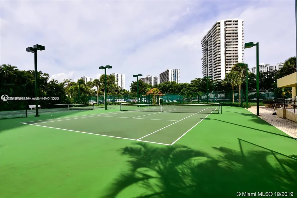 20191 E Country Club Dr #TS8 Aventura, FL 33180