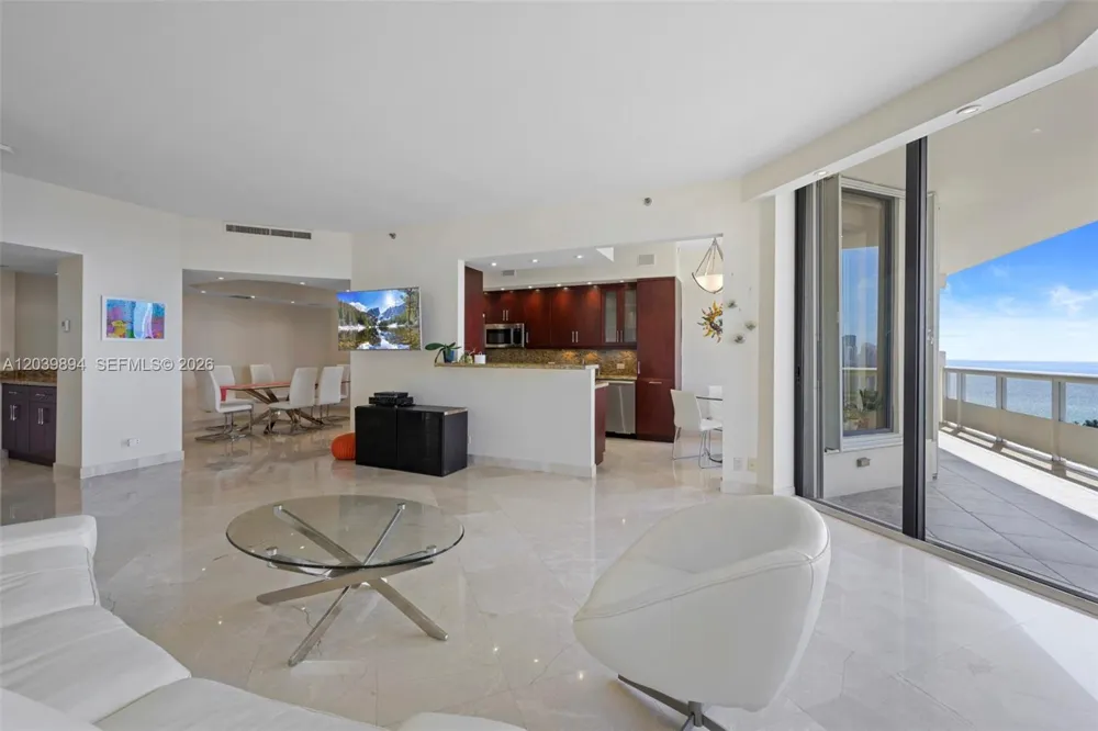 20191 E Country Club Dr #TS8 Aventura, FL 33180