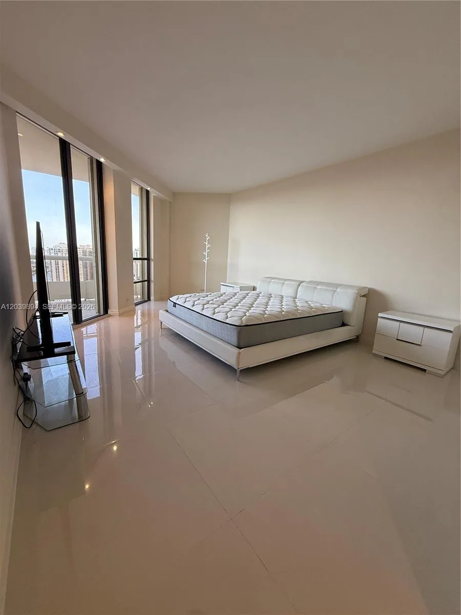 20191 E Country Club Dr #TS8 Aventura, FL 33180