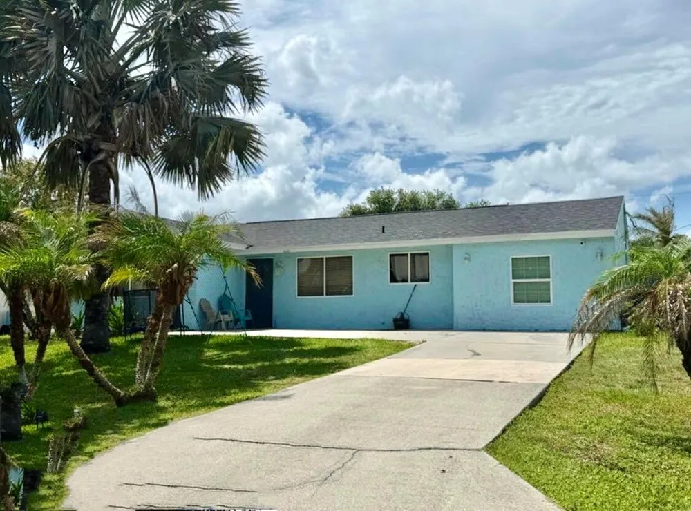 190 Abalone Road NW Palm Bay, FL 32907
